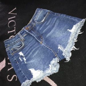 Discontinued denim shorts daisy dukes
